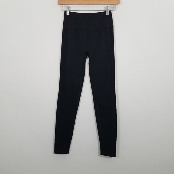 Like New Alphalete Amplify Crushed Black Leggings - Picture 3 of 7